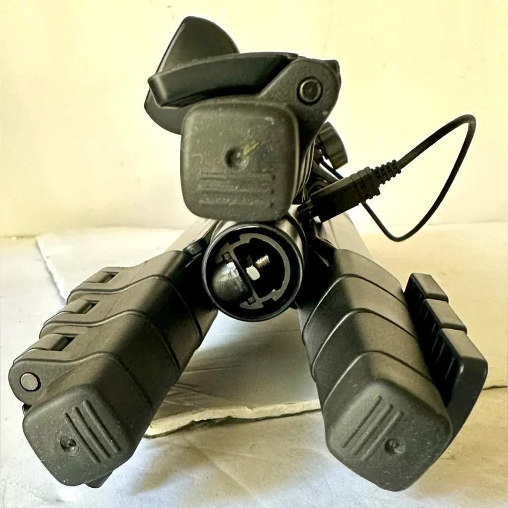 Sony VCT-60AV Video Wired Remote Control Camera Handycam Tripod w/Carrying Case